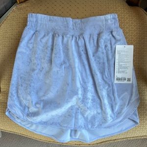 Lululemon hotty hot skirt-long 6 NWT